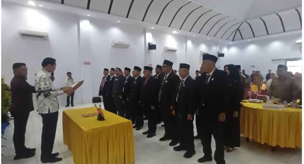 Bupati Kaur, Gusril Pausi,S.Sos, M.A.P, secara resmi mengukuhkan kepengurusan Forum Kerukunan Umat Beragama (FKUB)